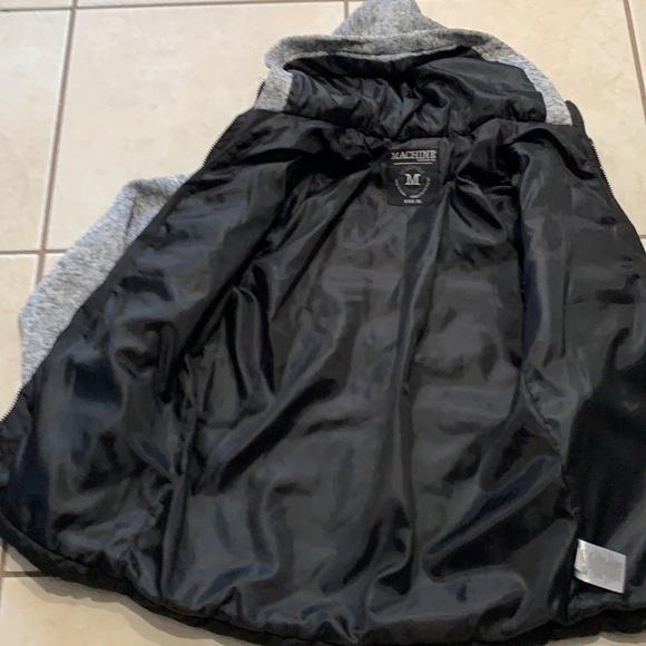 black jacket - Picture 2 of 4